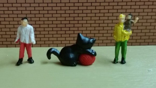 Deko Figur Große Katze mit Wolle Schwarz